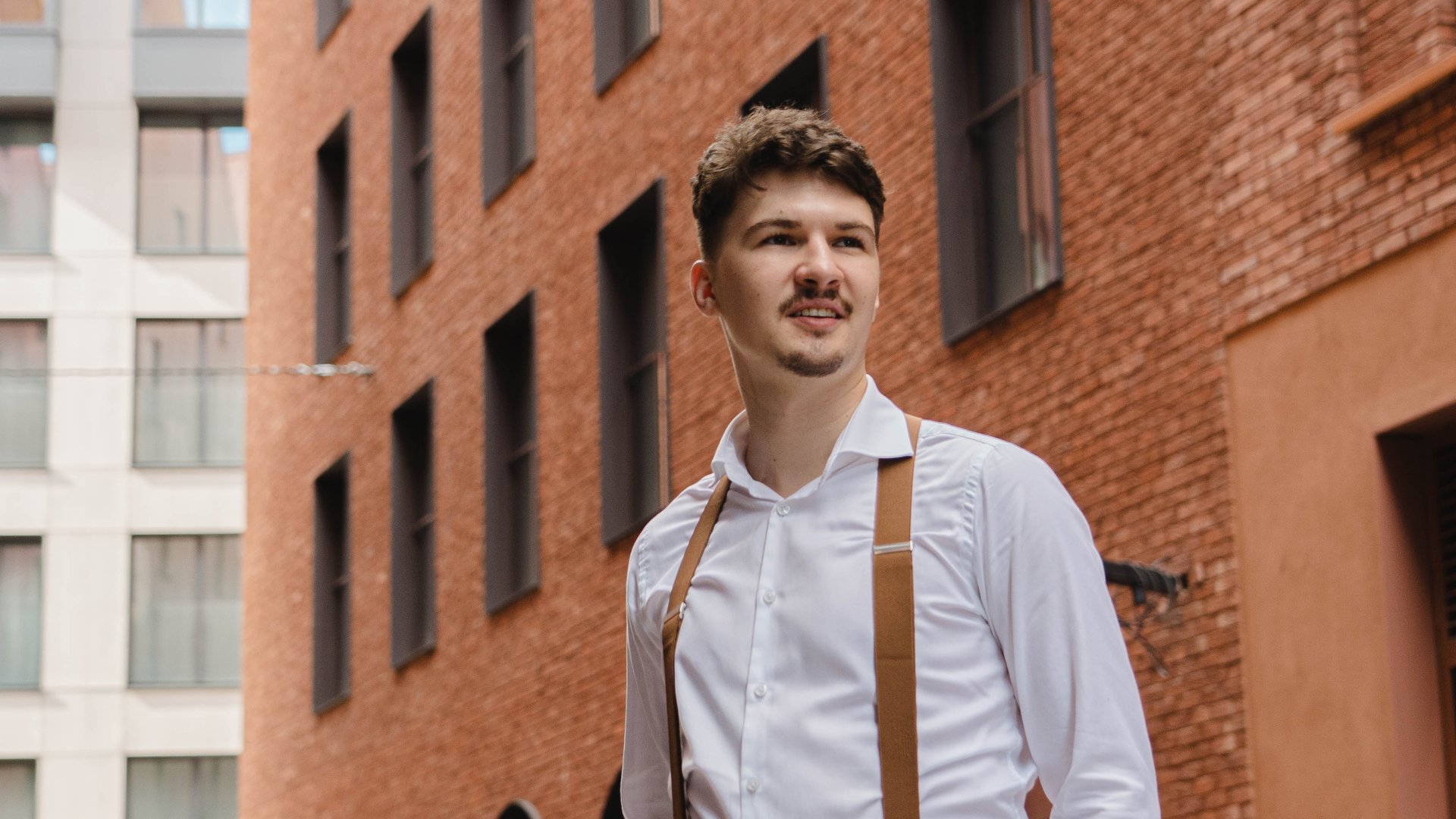 Kulisy skutecznej sprzedaży - jak naprawdę wygląda praca agenta