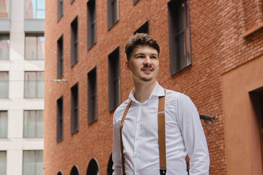 Kulisy skutecznej sprzedaży - jak naprawdę wygląda praca agenta